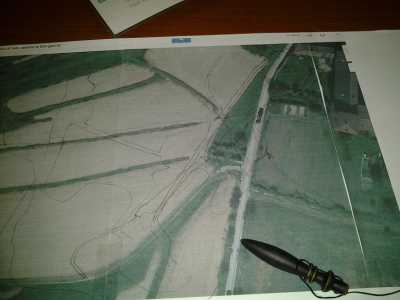 La cartina del territorio e il pendolo, strumenti del rambodamente utilizzati per lo studio del campo di osservazione